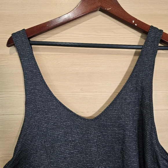 Lululemon Seek The Heat Tank Top Tank ONLY Gray Stripe Women's Size 8/10? - Picture 4 of 8